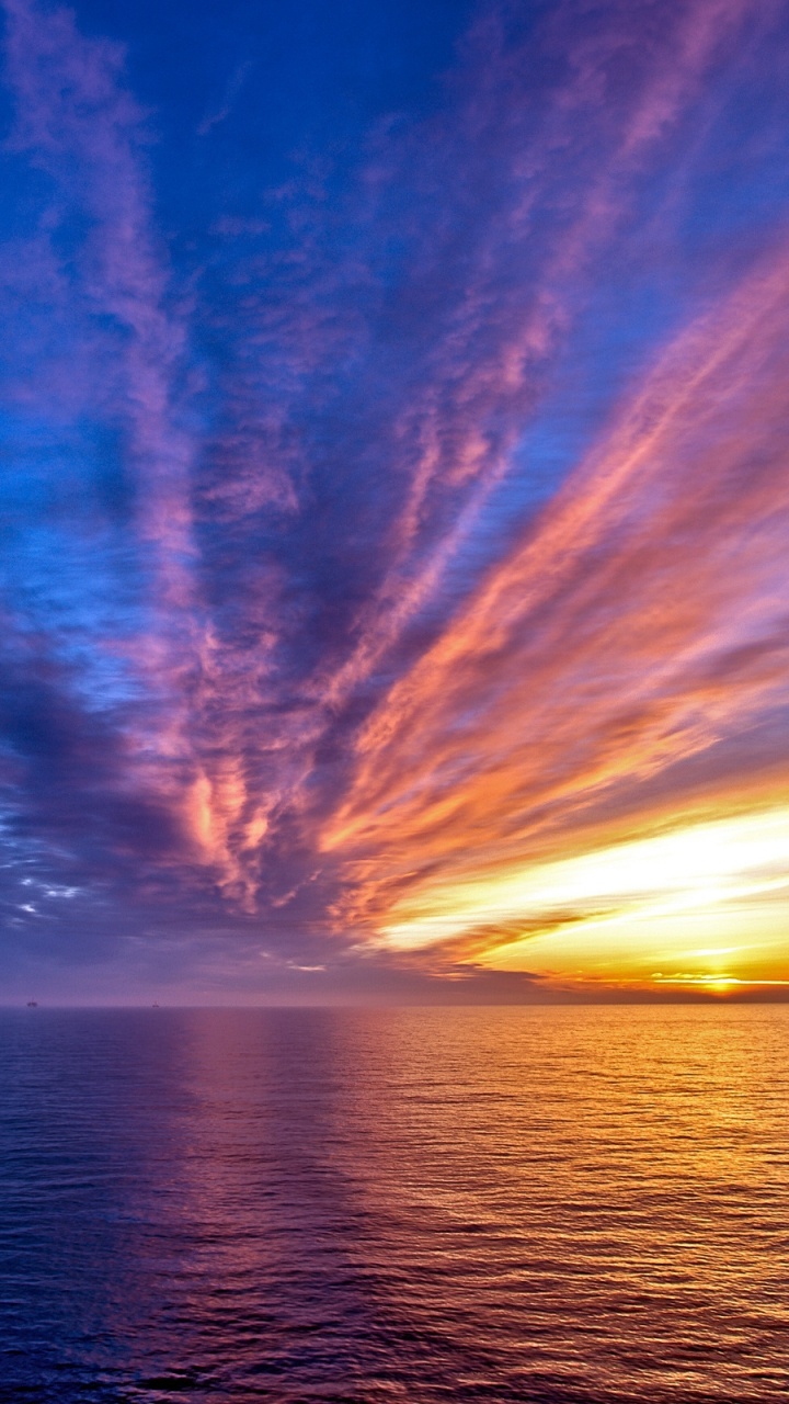 Обои горизонт, море, океан, небо, рассвет в разрешении 720x1280