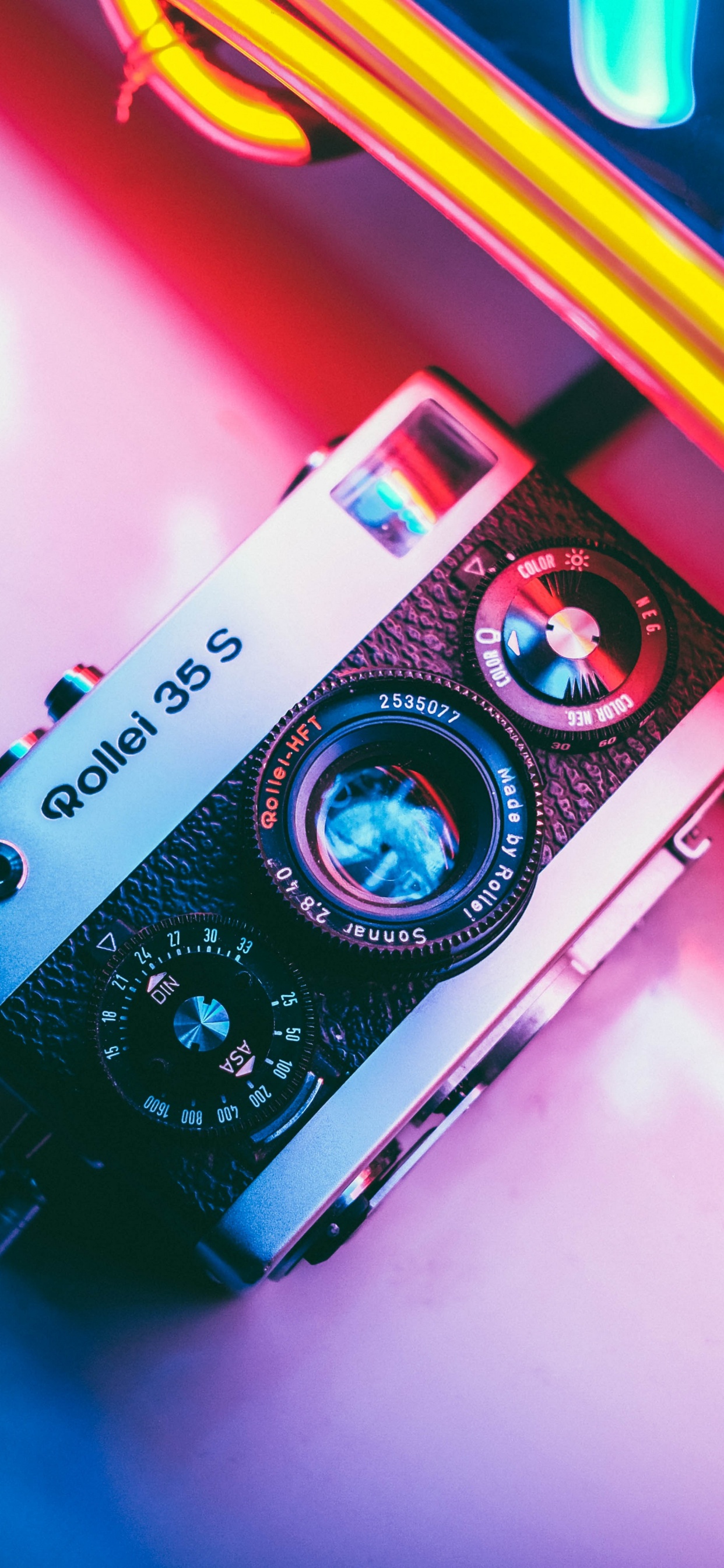 Обои камера, электроника, свет, технологии, электронное устройство в разрешении 1242x2688