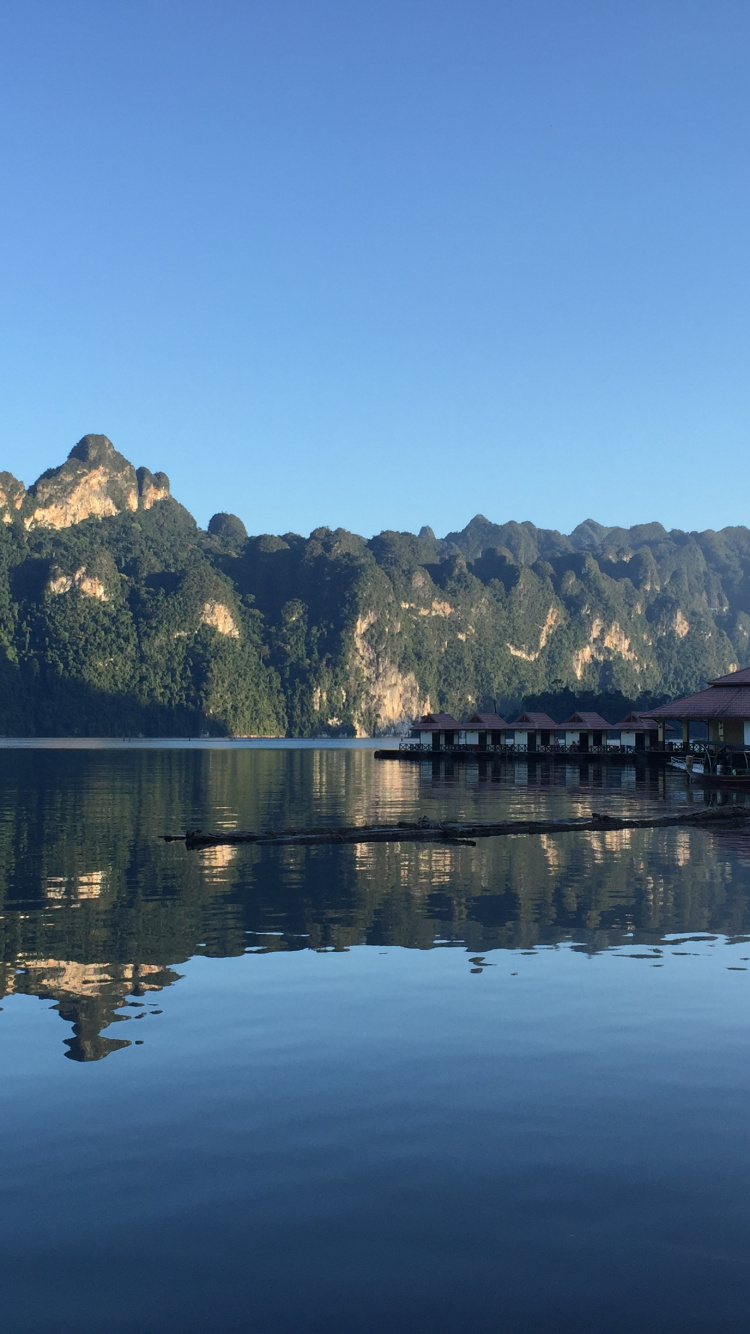 Обои отражение, водоем, гидроресурсы, природный ландшафт, водный путь в разрешении 750x1334