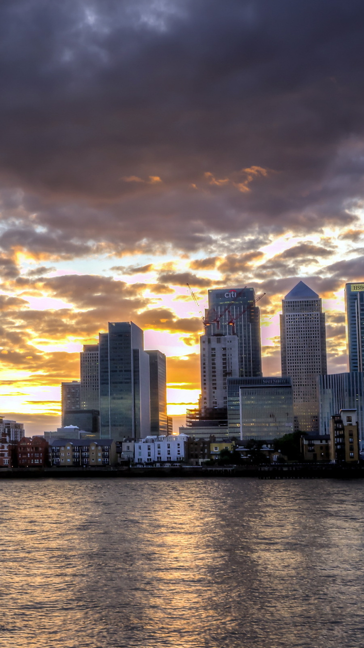 Обои закат, городской пейзаж, город, линия горизонта, городской район в разрешении 750x1334