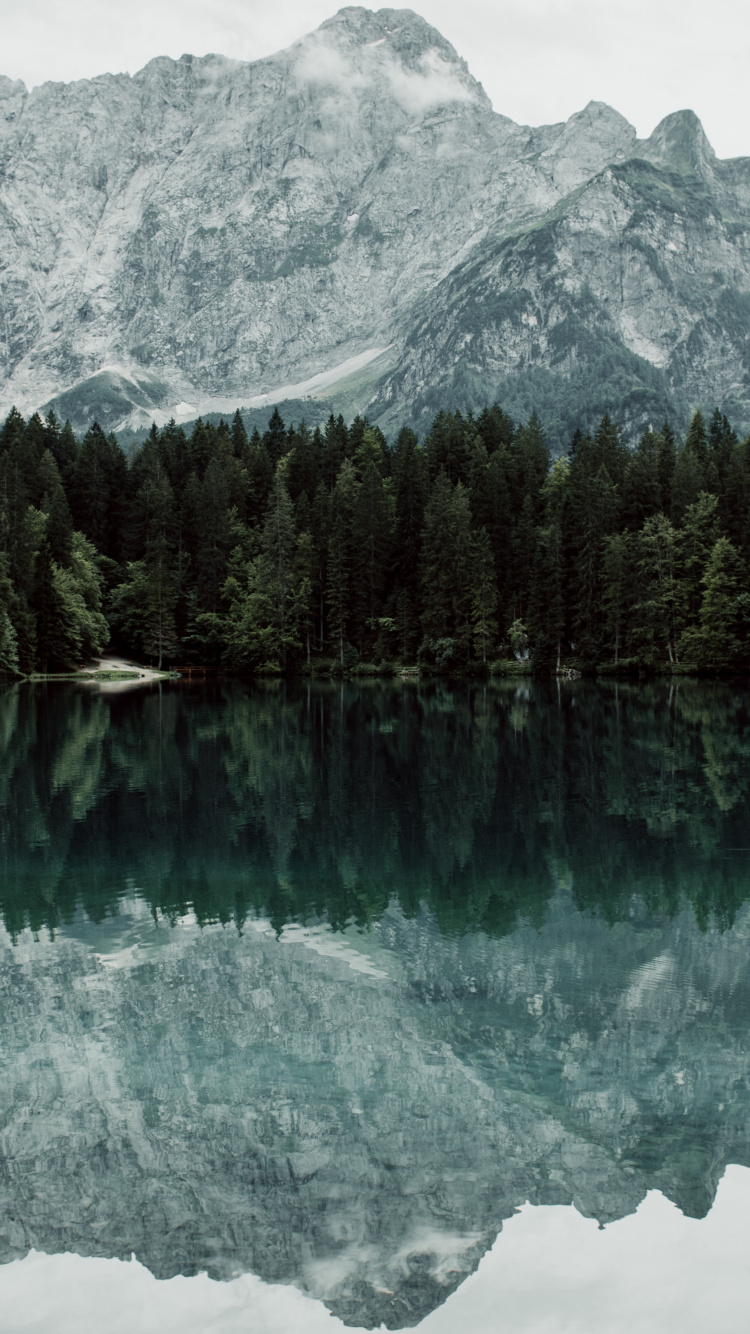 Обои гора, горный рельеф, природа, отражение, природный ландшафт в разрешении 750x1334