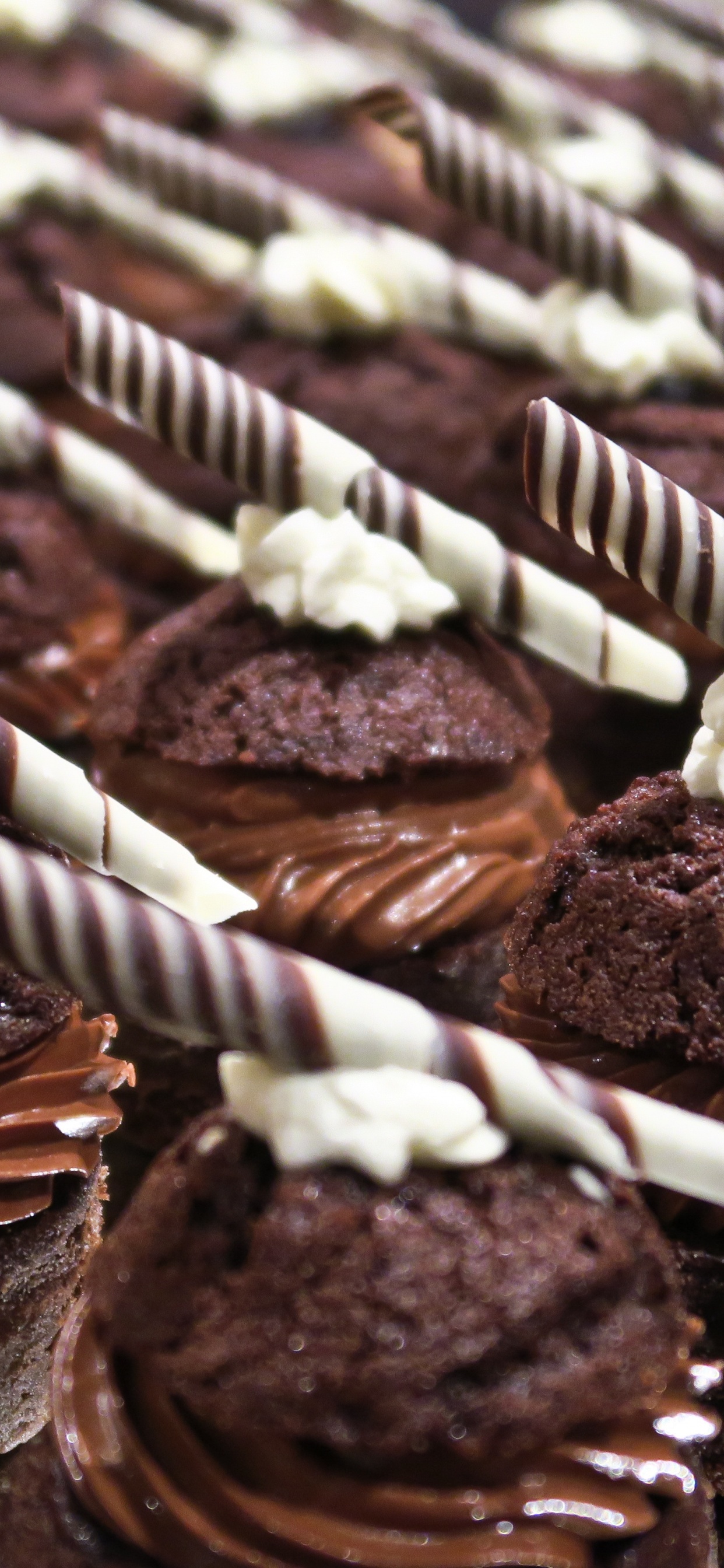 Обои Капкейк, шоколадный торт, шоколад, пища, печенье и сухари в разрешении 1242x2688