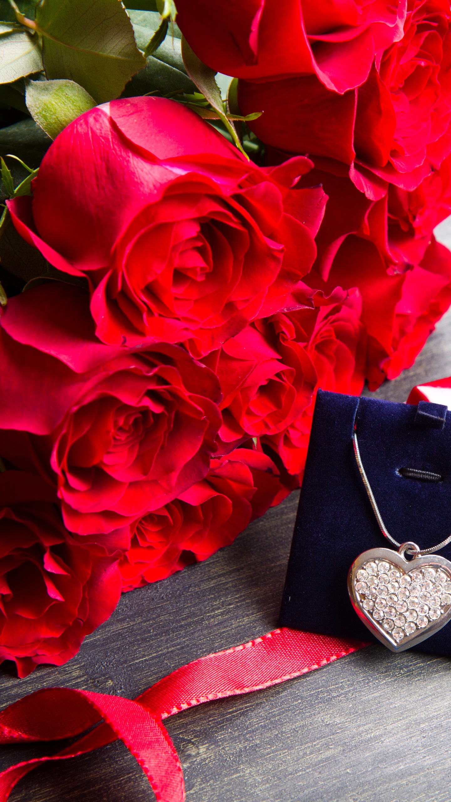 Обои День Святого Валентина, сердце, подарок, цветок, Роза в разрешении 1440x2560
