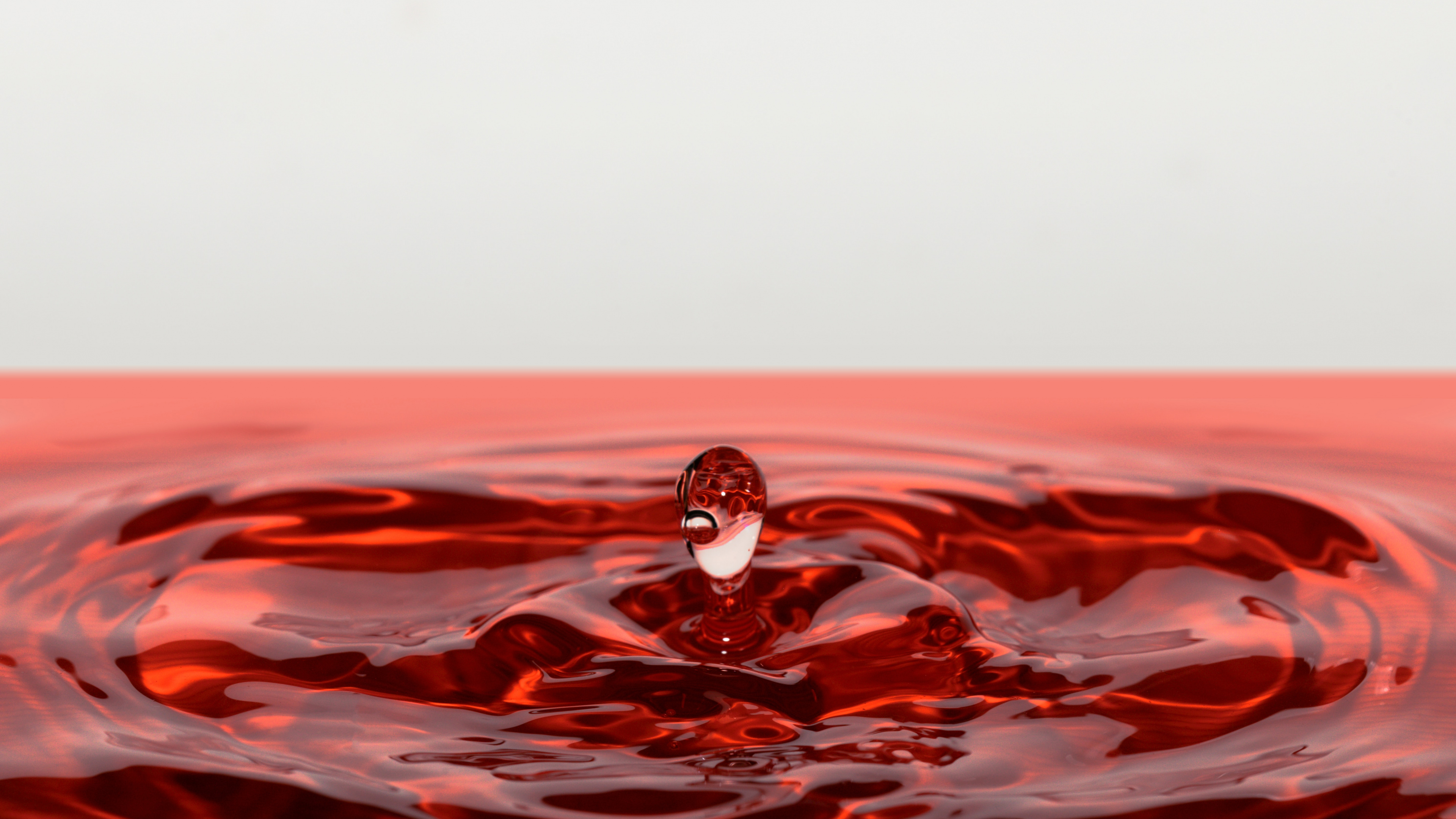 Обои красный цвет, волна, жидкий, В штучной упаковке воды лучше ООО, вода в разрешении 3840x2160