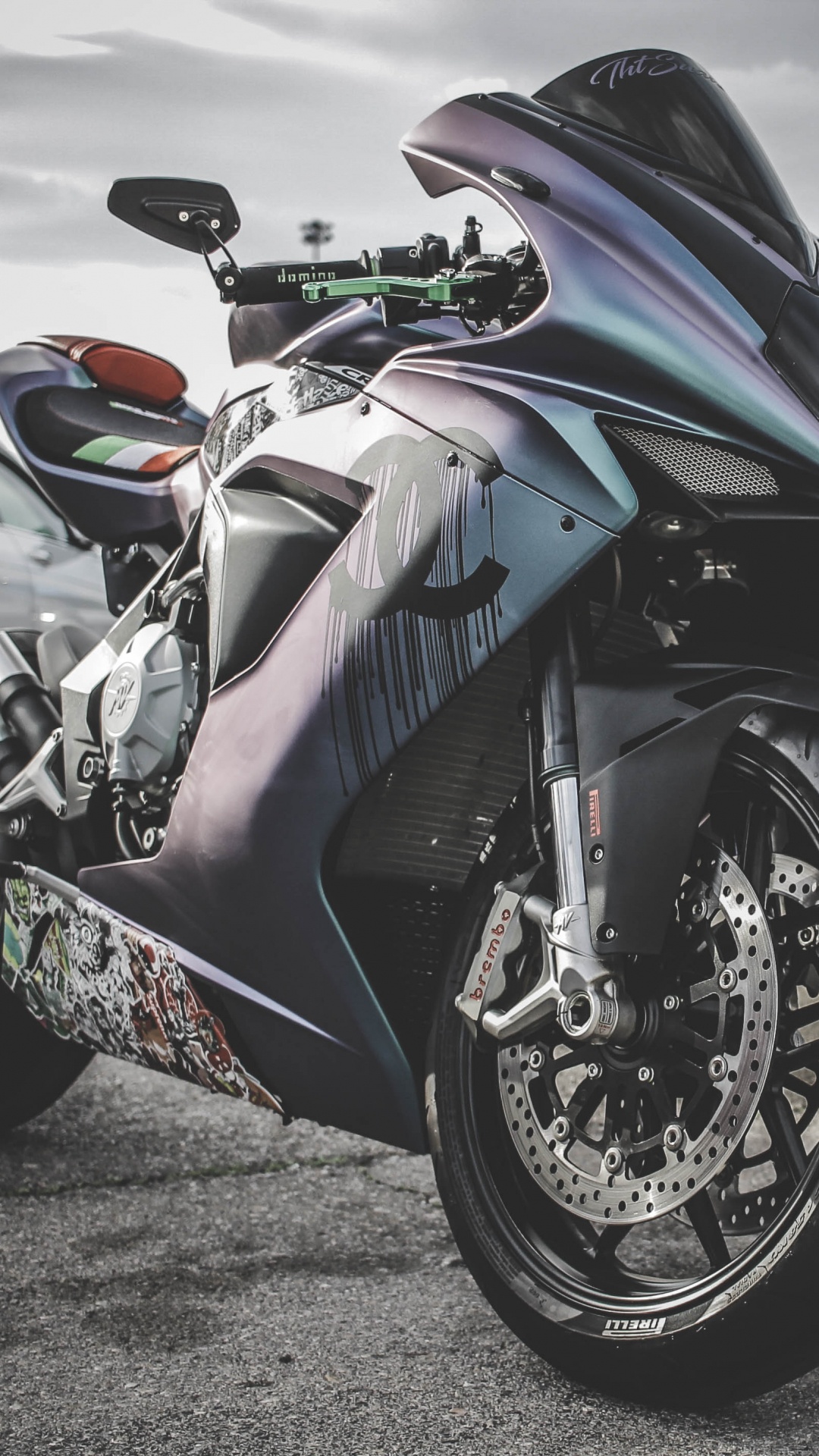 Обои мотоцикл, гонки на мотоциклах, велосипед, спортивный мотоцикл, шина в разрешении 1080x1920