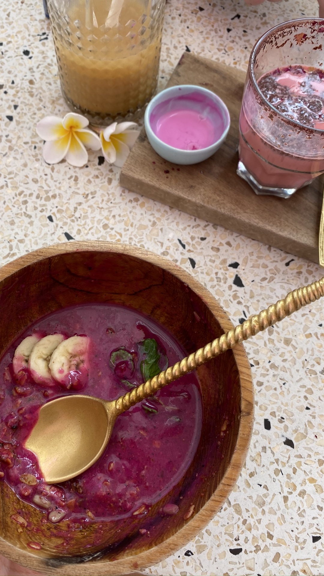 Обои напиток, пурпур, serveware, Фиолетовый, пурпурный цвет в разрешении 1080x1920