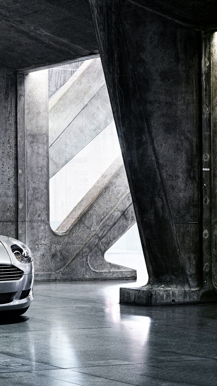 Обои Астон Мартин db9, авто, колесо, Астон Мартин дбс, обод в разрешении 720x1280