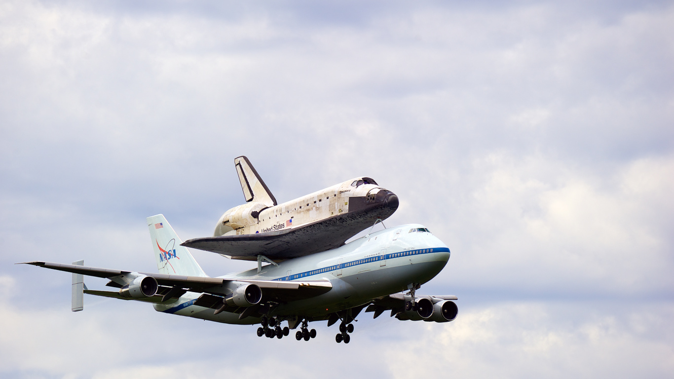 Обои Боинг 747, Боинг 747 400, трансфер авианосец, самолеты, Боинг 747-100 в разрешении 1366x768