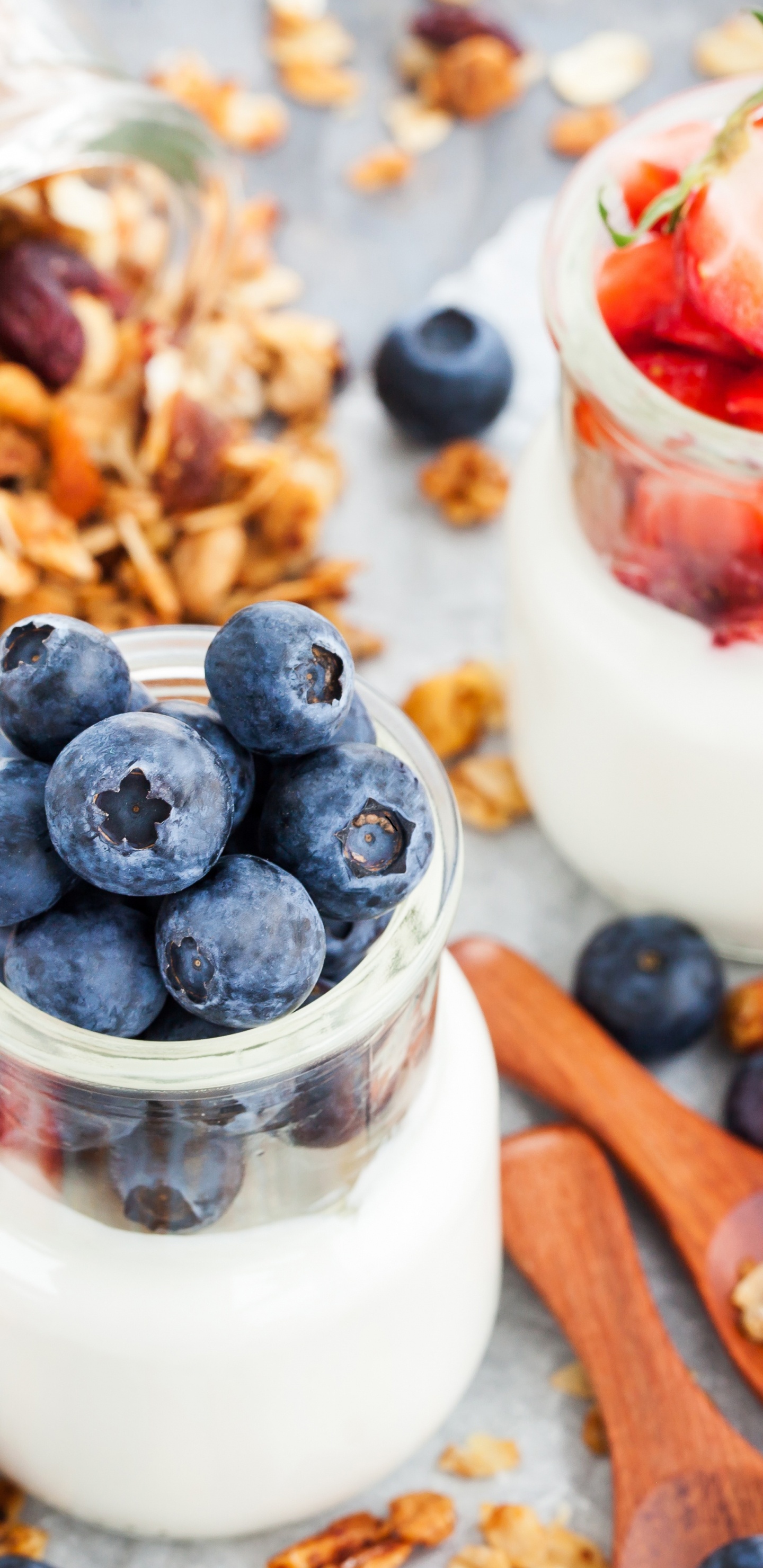 Обои завтрак, мюсли, Черника, ягоды, йогурт в разрешении 1440x2960