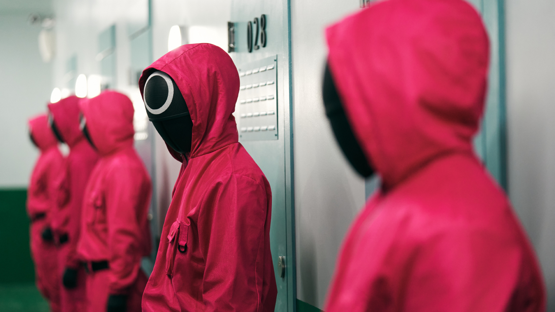 Обои игра в кальмара, кальмары игровые персонажи, чо санг-ву, Сон Ги-Хун, что sae-byeok в разрешении 1920x1080