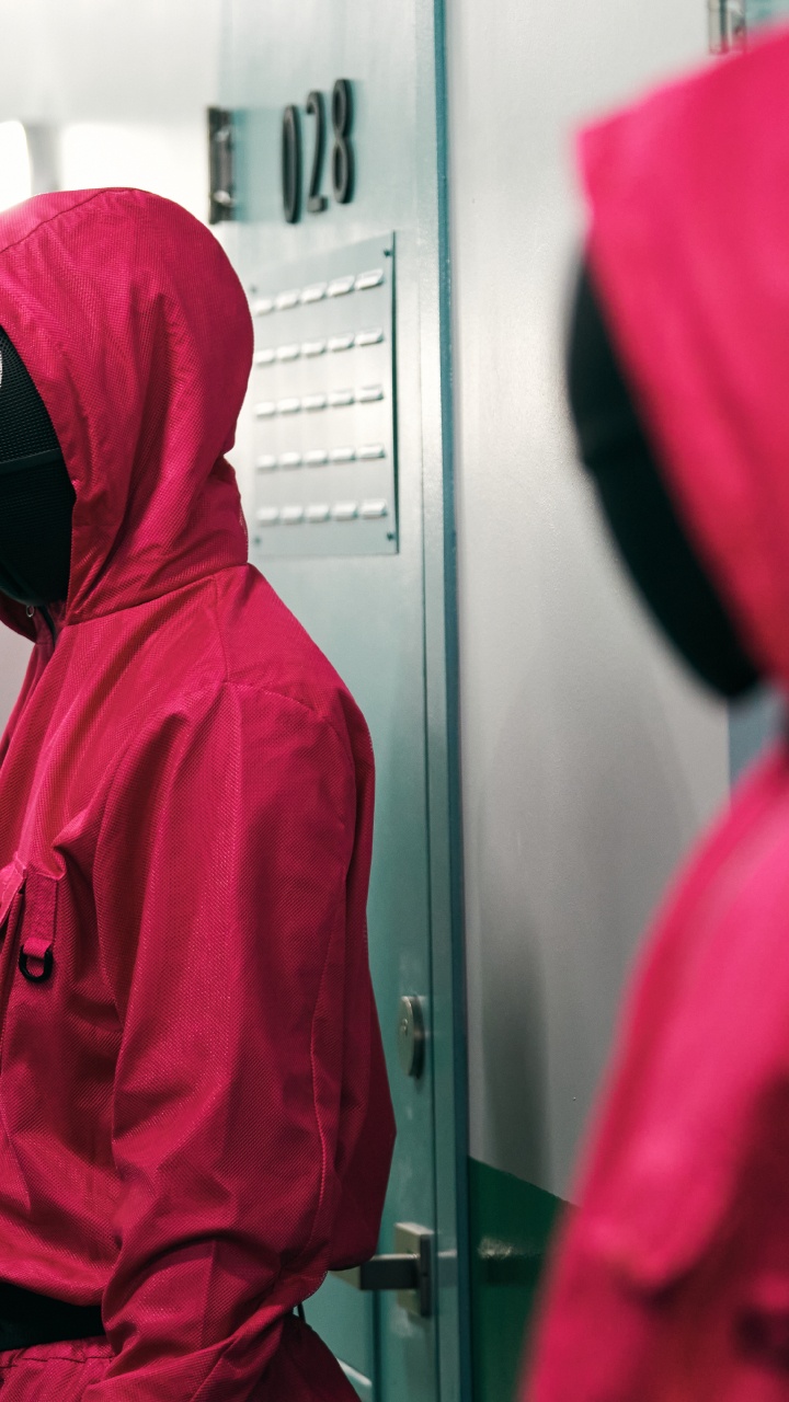 Обои игра в кальмара, кальмары игровые персонажи, чо санг-ву, Сон Ги-Хун, что sae-byeok в разрешении 720x1280