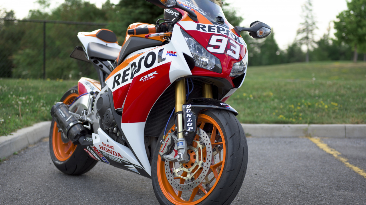 Обои Honda Motor Company, мотоцикл, спортивный мотоцикл, мотогонщик, шоссейные в разрешении 1280x720