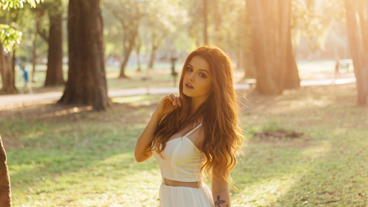 Обои Chevy One, волосы, растение, Люди в природе, лист в разрешении 1280x720