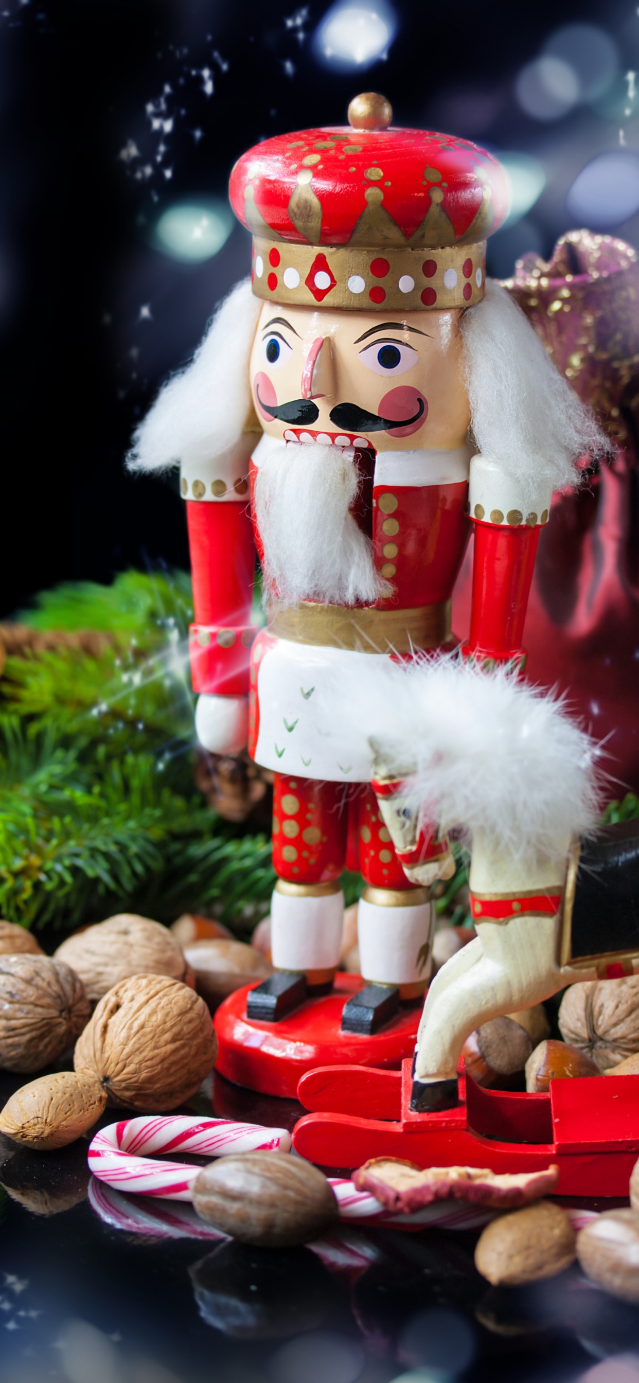 Обои Рождественский день, Щелкунчик, праздник, Рождество, Рождественские украшения в разрешении 1242x2688