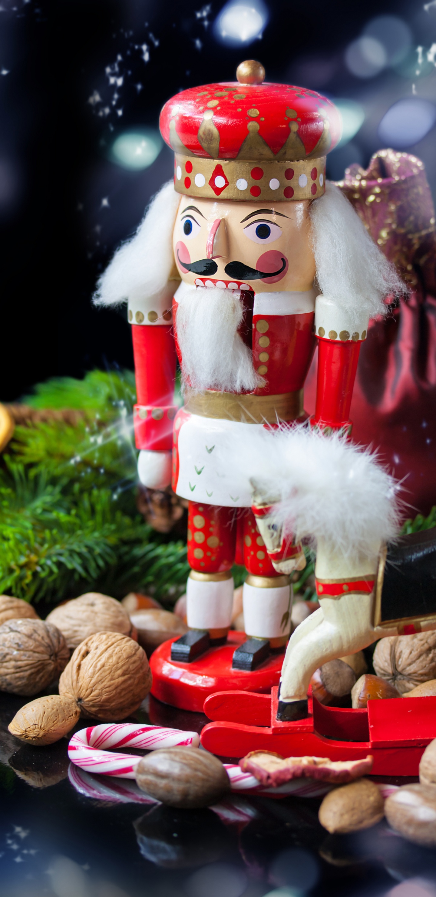 Обои Рождественский день, Щелкунчик, праздник, Рождество, Рождественские украшения в разрешении 1440x2960