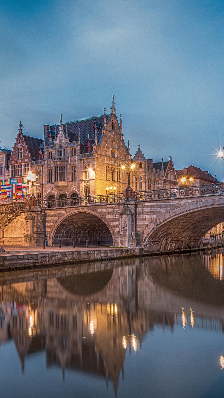 Обои отражение, ориентир, водный путь, город, городок в разрешении 750x1334