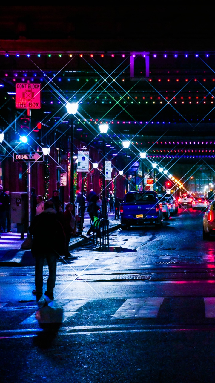 Обои авто, освещение, свет, ночь, автомобильное освещение в разрешении 720x1280