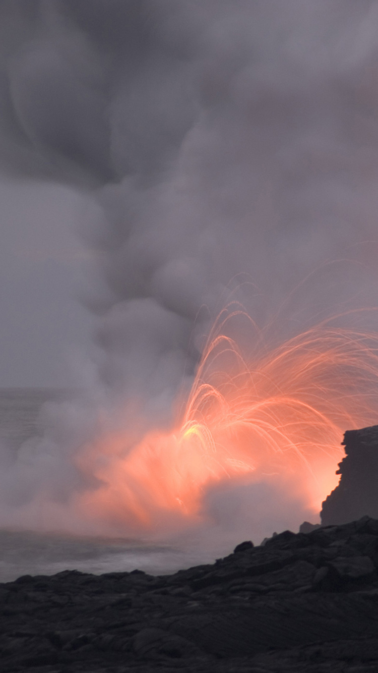 Обои типы вулканических извержений, лава, вулкан, вентиляционные щели, щитовой вулкан в разрешении 750x1334