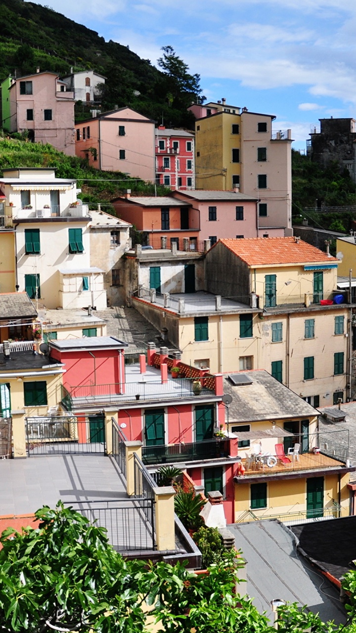 Обои соседство, городок, жилой район, город, городской район в разрешении 720x1280