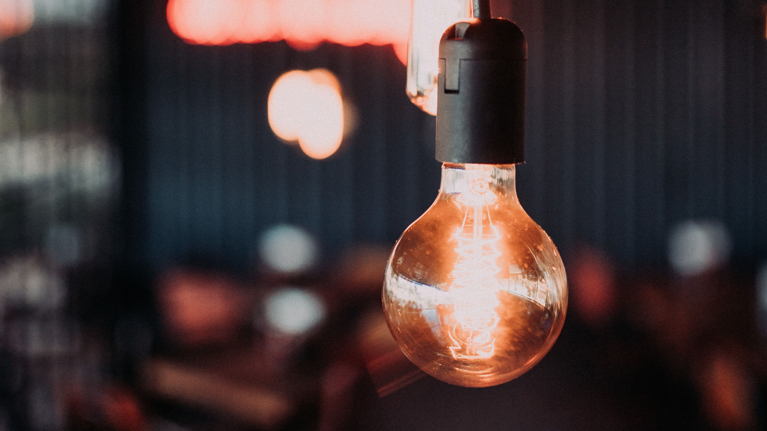 Обои Лампа накаливания, электрическое освещение, свет, освещение, кулон свет в разрешении 2560x1440
