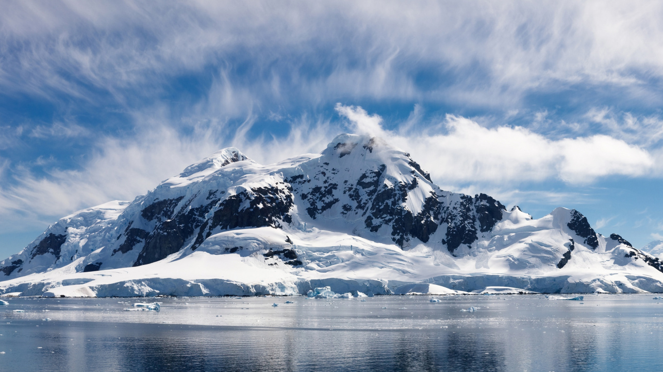 Обои гора, снег, горный рельеф, ледяная форма, природа в разрешении 1366x768