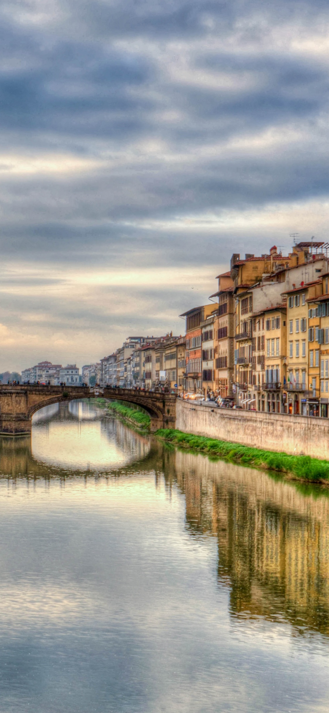 Обои Отель Pierre, водоем, водный путь, канал, реки в разрешении 1125x2436