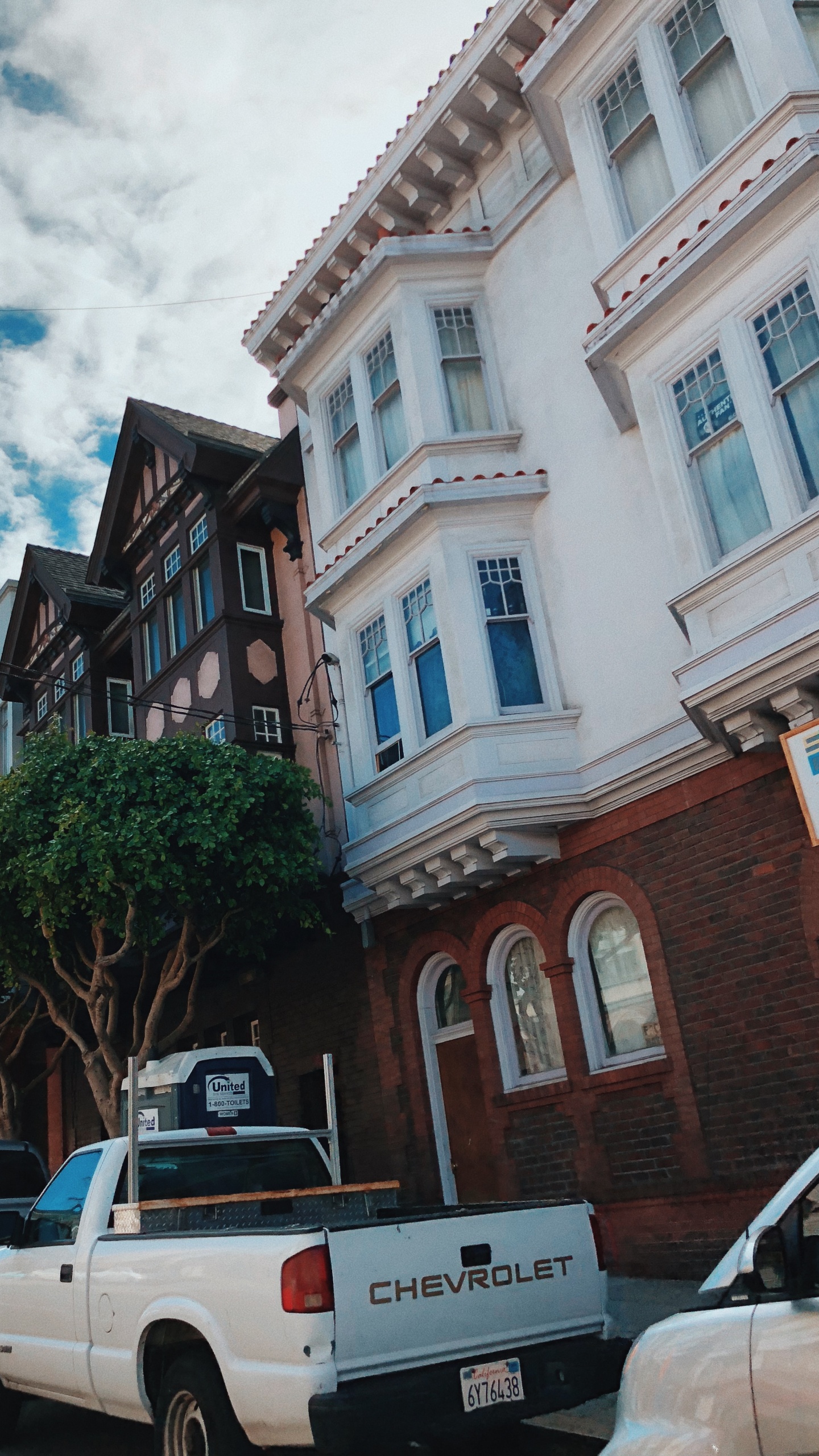 Обои семейный автомобиль, Король, окно, компактный автомобиль, автомобиль среднего размера в разрешении 1440x2560