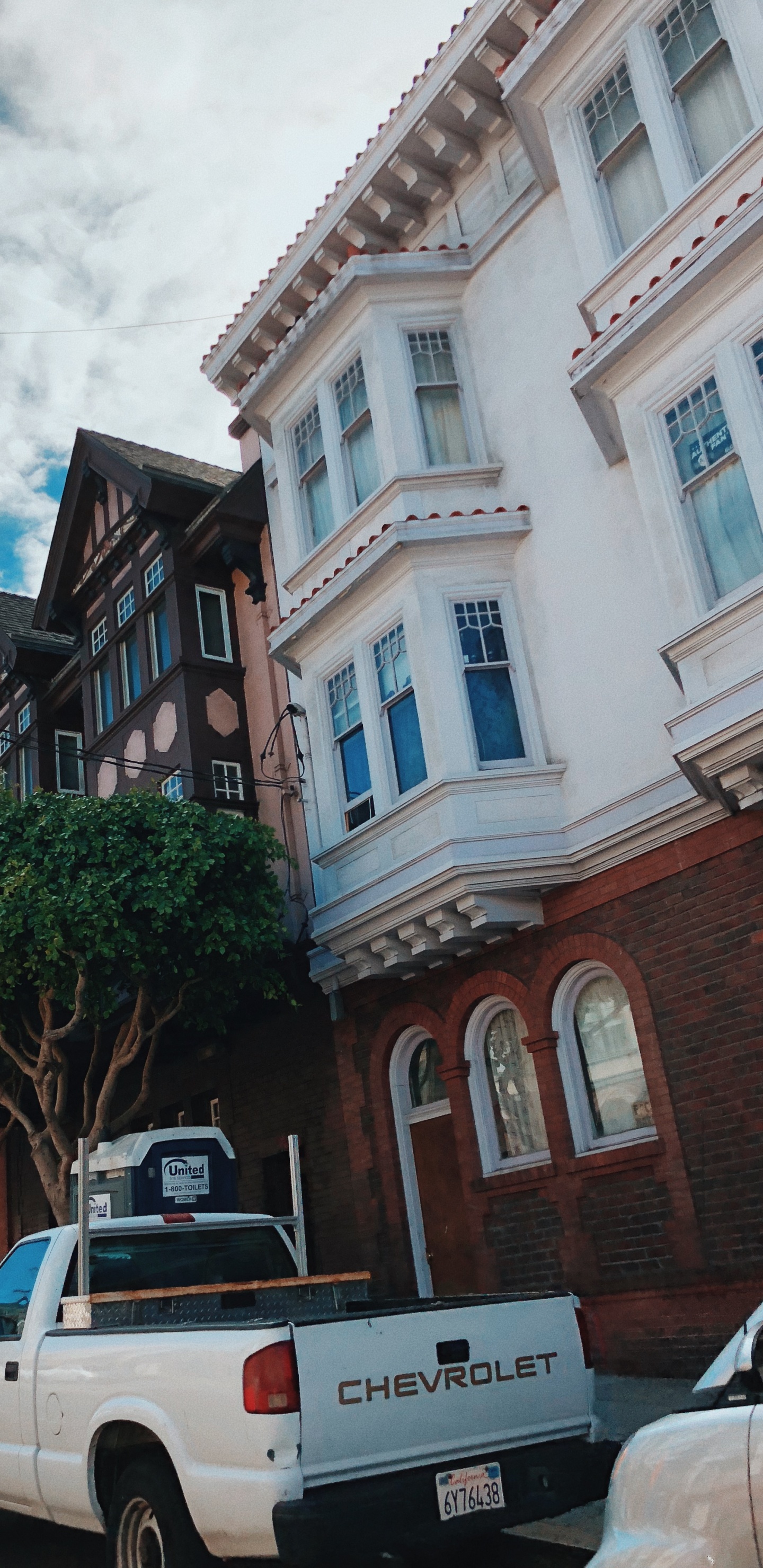 Обои семейный автомобиль, Король, окно, компактный автомобиль, автомобиль среднего размера в разрешении 1440x2960