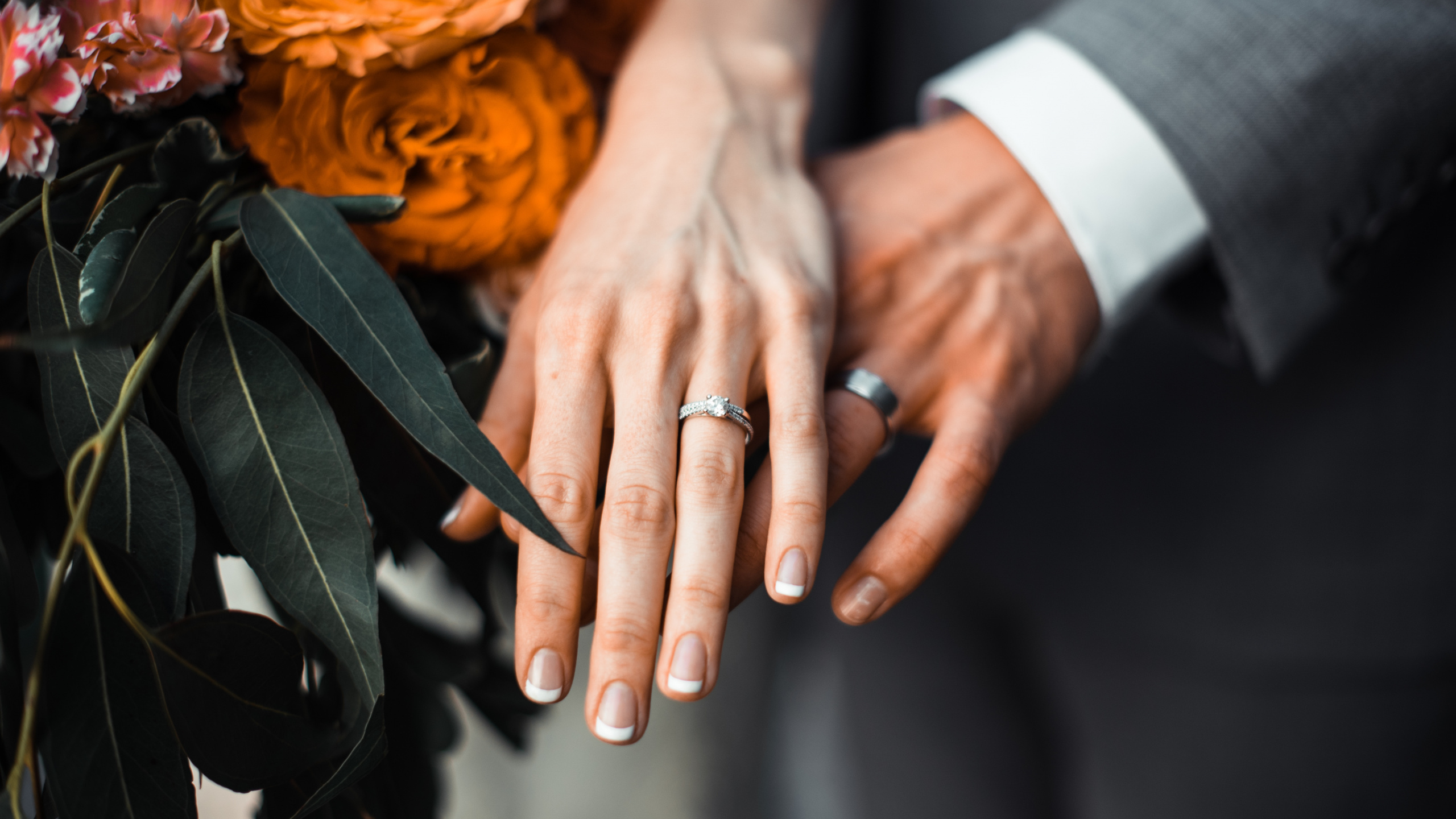 Обои кольцо, обручальное кольцо, свадьба, помолвка, желтый в разрешении 2560x1440