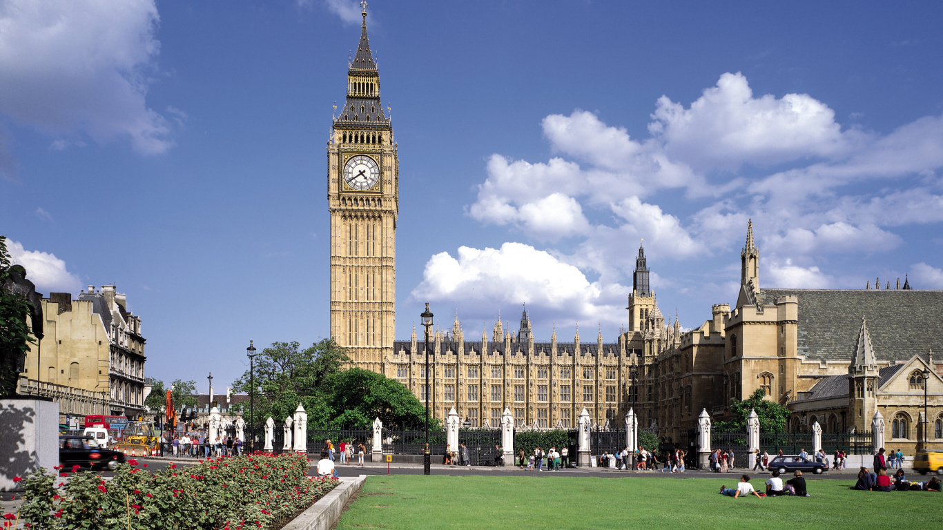 Обои ориентир, город, рыночная площадь, городская площадь, небо в разрешении 1366x768