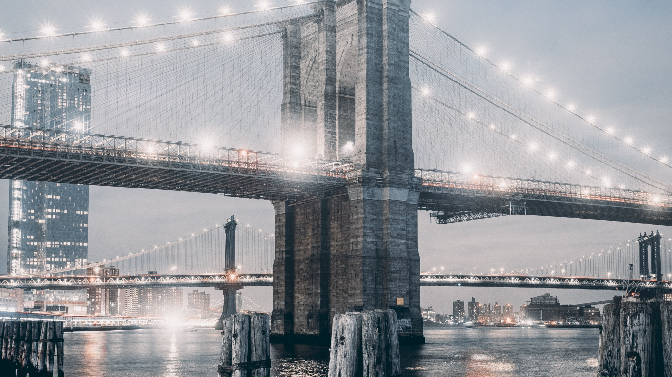 Обои манхэттенский мост, Бруклинский мост, вода, мост, городской район в разрешении 1366x768