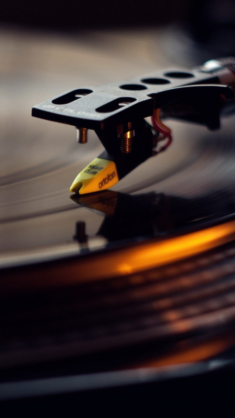 Обои граммофонная пластинка, крупный план, Альбом, песня, грампластинки в разрешении 750x1334