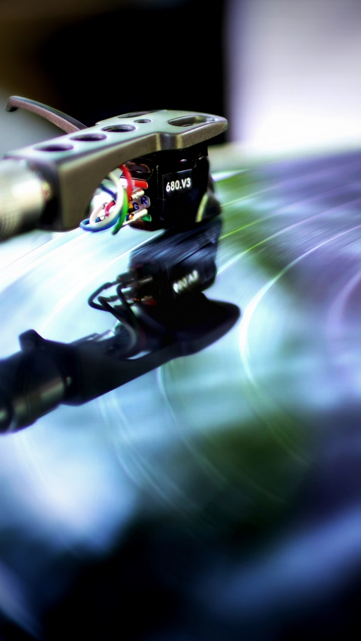 Обои граммофонная пластинка, фонограф, космос, игры, музыкальный магазин в разрешении 720x1280