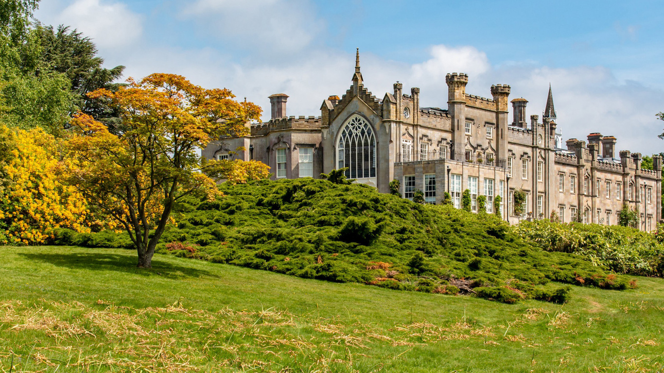 Обои природа, облако, растение, здание, дерево в разрешении 1366x768