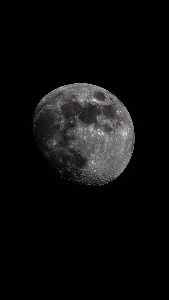 Обои луна, черный, астрономический объект, атмосфера, небесное явление в разрешении 720x1280