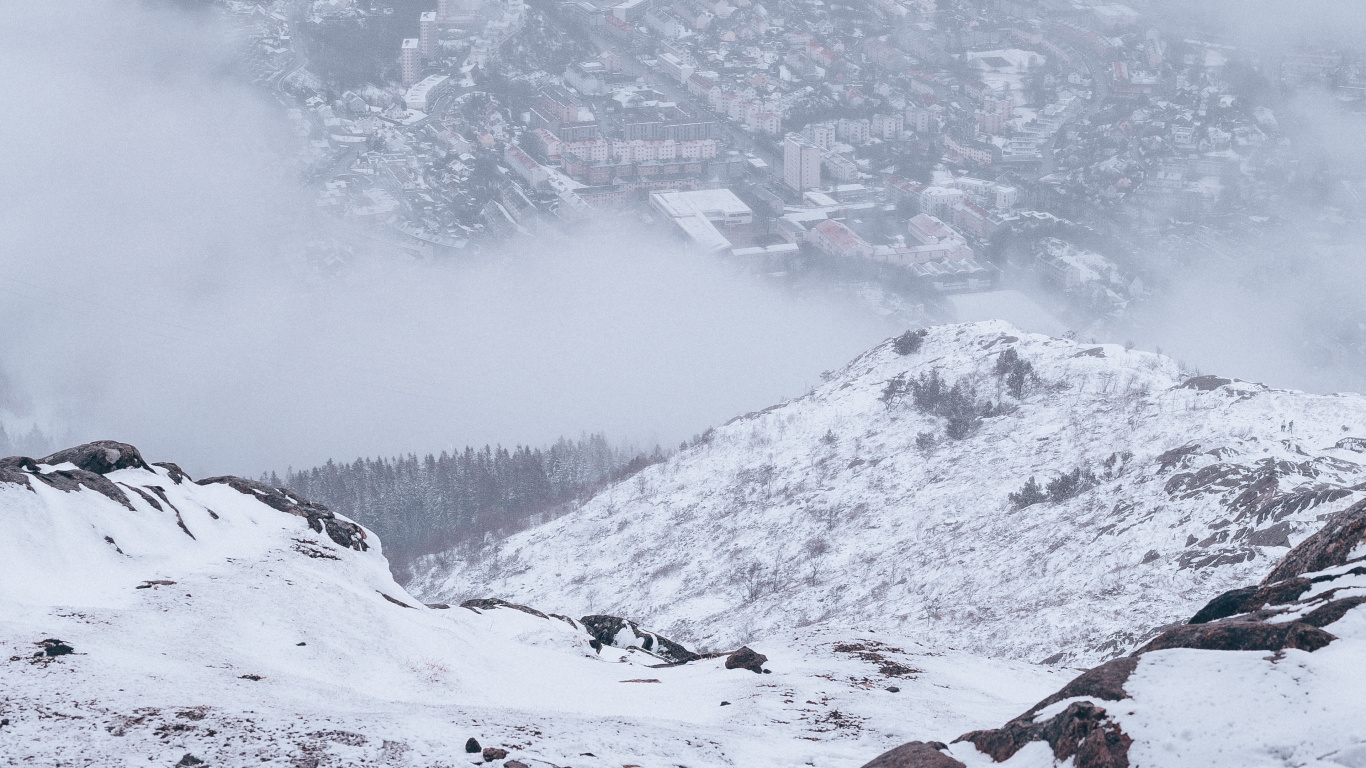 Обои замораживание, снег, угрюмость, горный рельеф, Упал в разрешении 1366x768