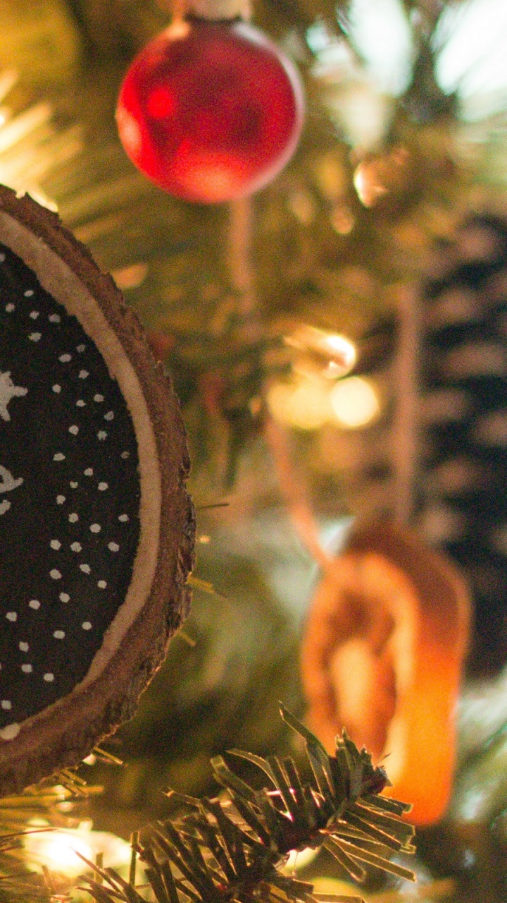 Обои Новый год, рождественский орнамент, Рождество, Рождественские украшения, дерево в разрешении 720x1280