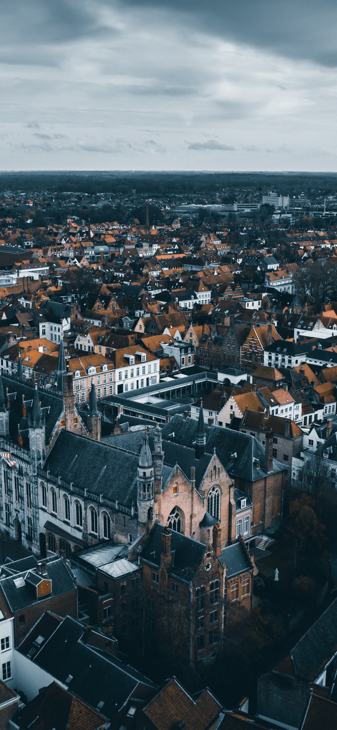 Обои населенный пункт, городской район, Брюгге, с высоты птичьего полета, вышка в разрешении 1125x2436