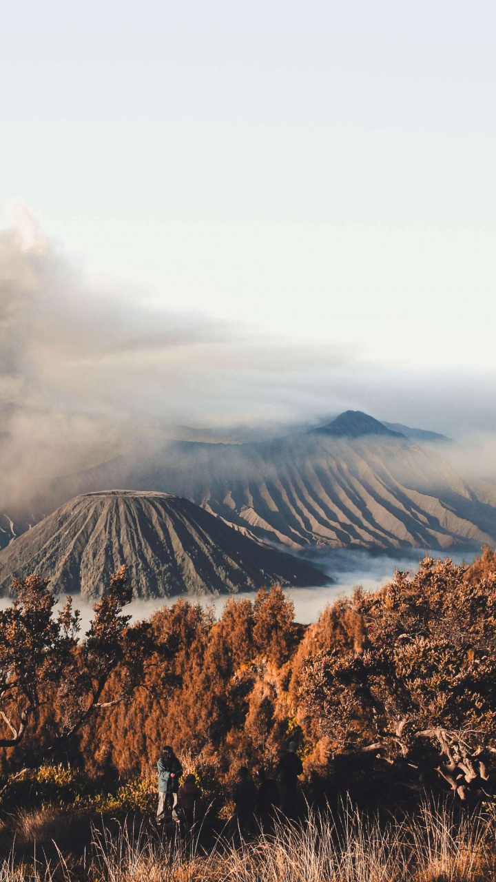 Обои Гора Бромо, Иджен, вулкан, гора, вулканического рельефа в разрешении 720x1280