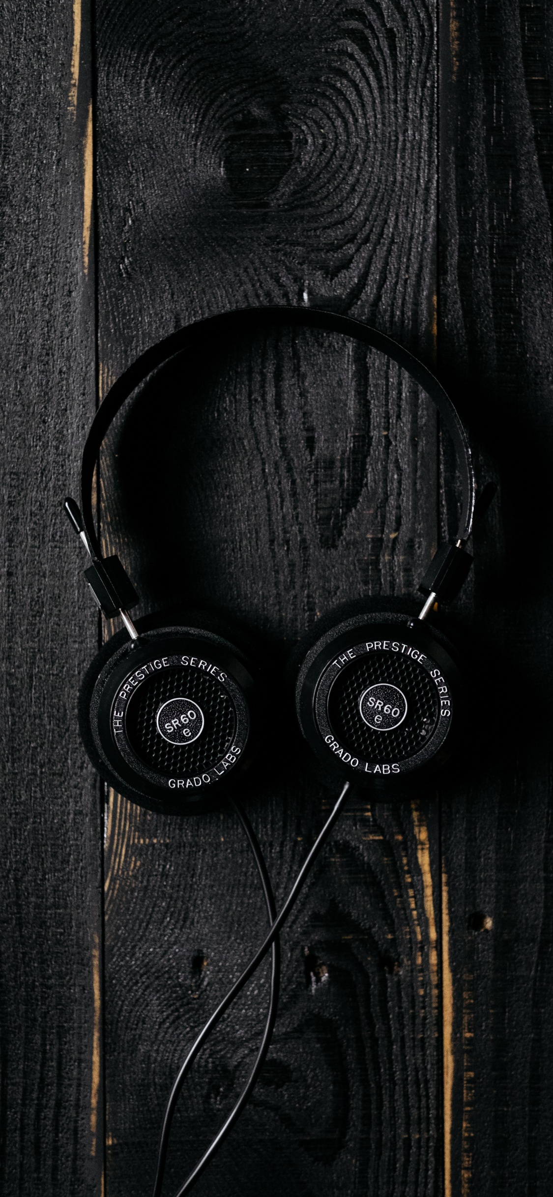 Обои наушники, черный, звуковое оборудование, технологии, электронное устройство в разрешении 1125x2436