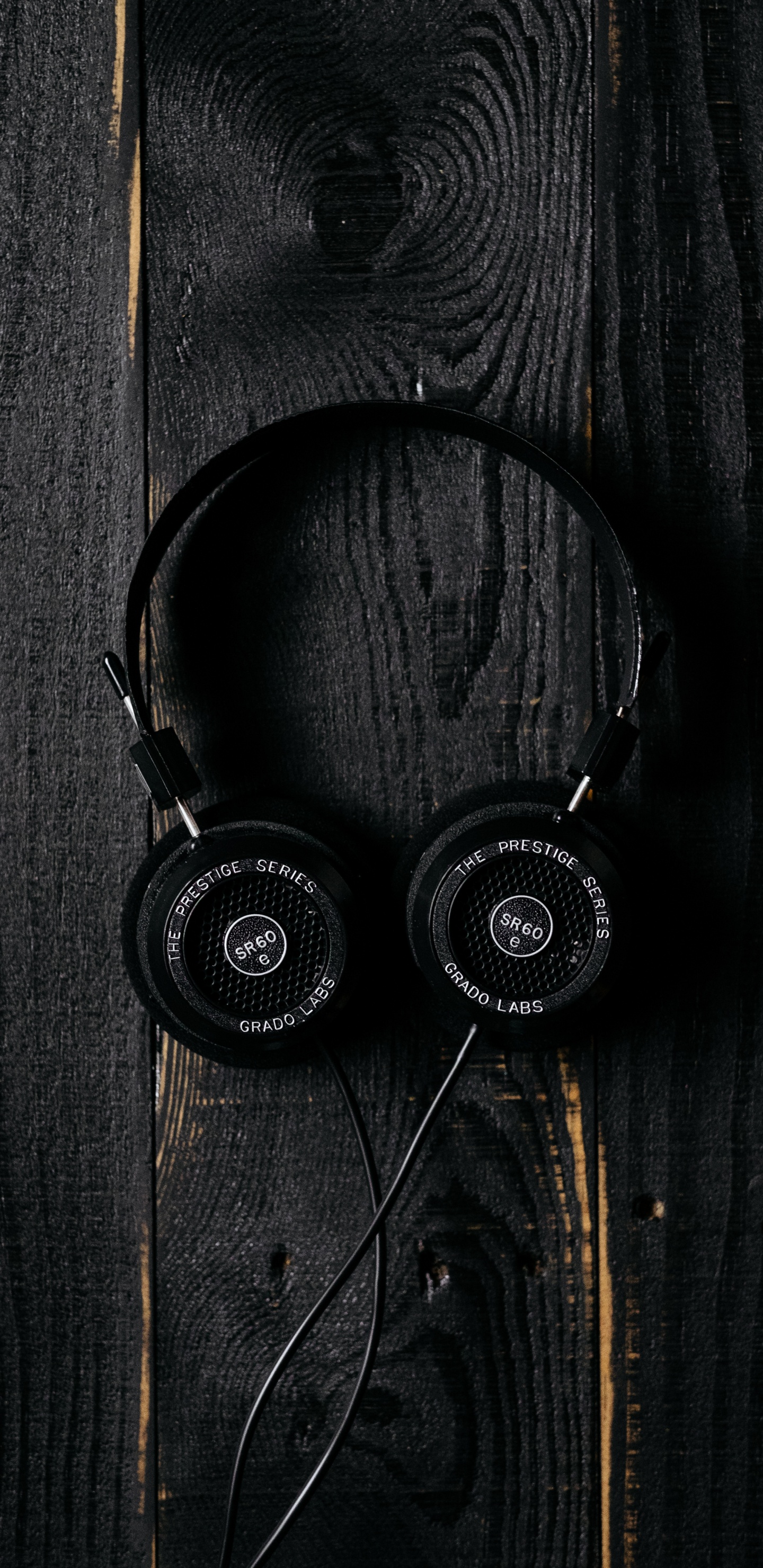 Обои наушники, черный, звуковое оборудование, технологии, электронное устройство в разрешении 1440x2960