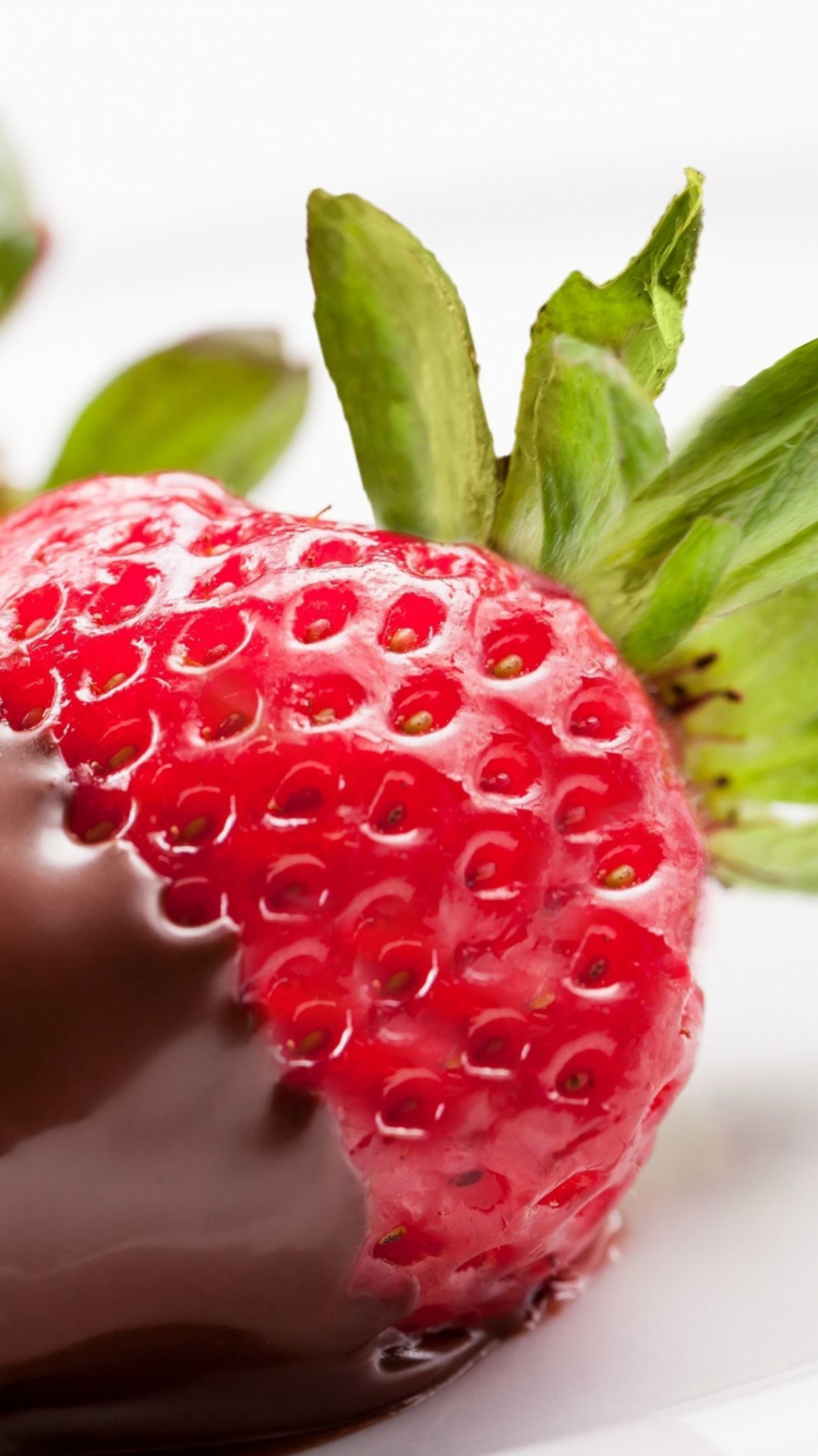 Обои шоколад, клубника, фрукты, пища, сладость в разрешении 750x1334