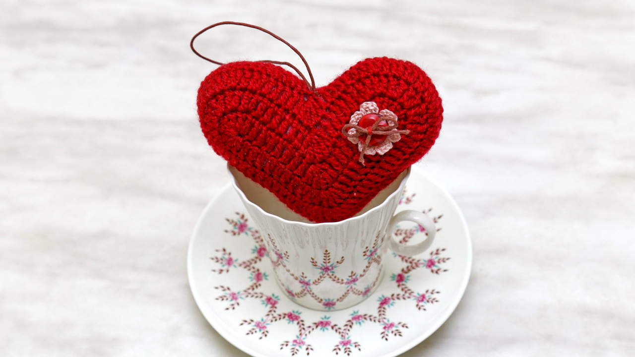 Обои чашка, сердце, вязание крючком, день, сладость в разрешении 1280x720