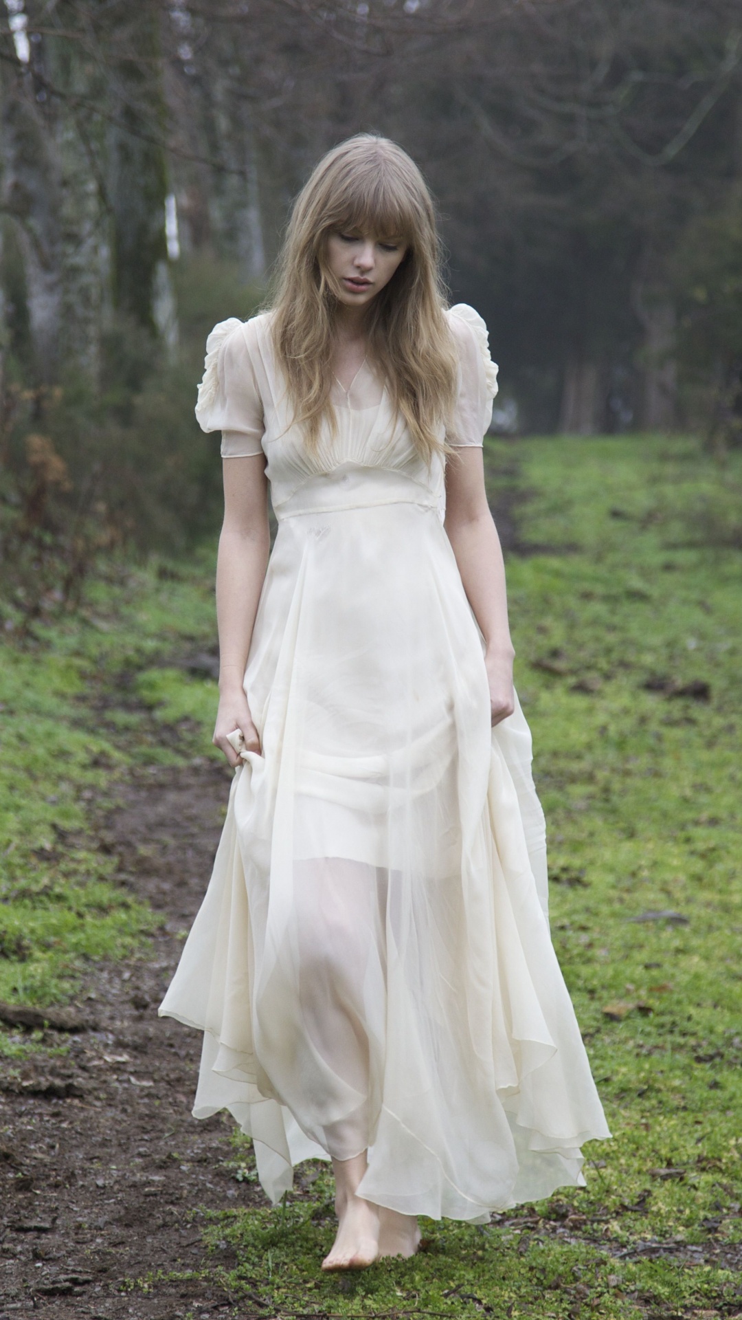 Обои Корпорация Microsoft, Тэйлор Свифт, Люди в природе, одежда, окружающая среда в разрешении 1080x1920