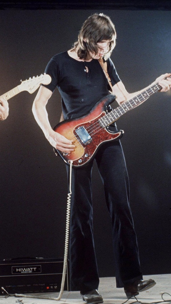 Обои Pink Floyd, Представление, гитара, музыкант, струнный инструмент в разрешении 720x1280