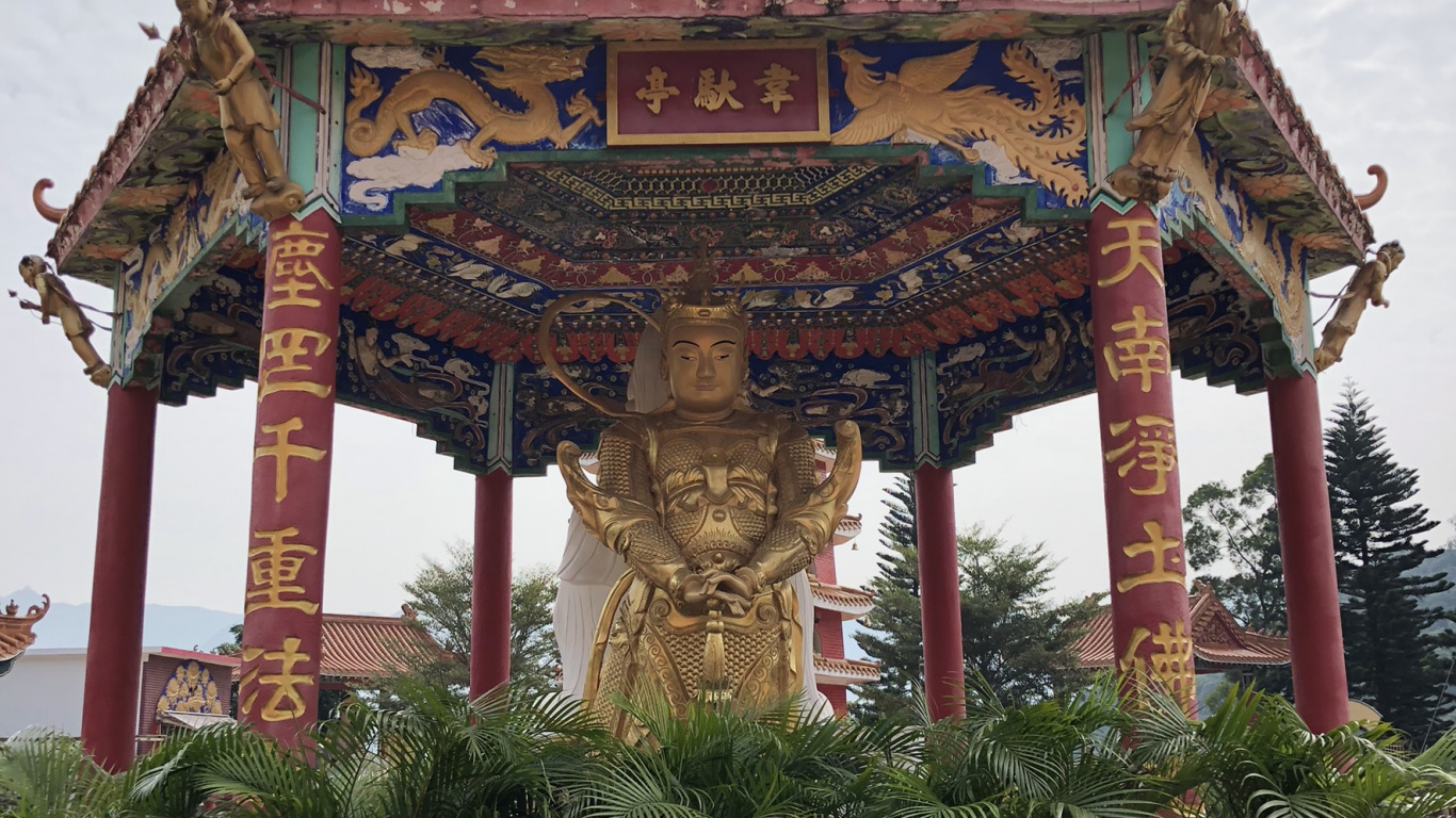 Обои Монастырь Десяти Тысяч Будд, китайский язык, китайская архитектура, святое место, скульптура в разрешении 1366x768