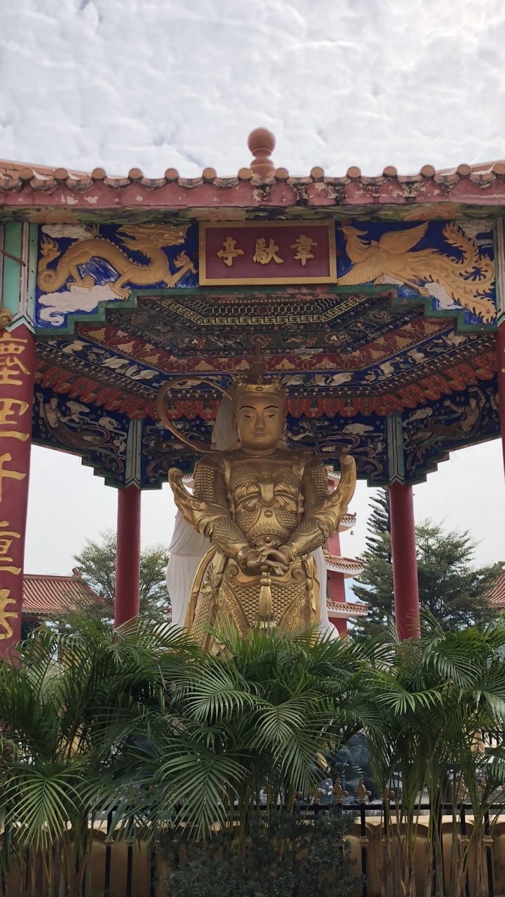 Обои Монастырь Десяти Тысяч Будд, китайский язык, китайская архитектура, святое место, скульптура в разрешении 720x1280