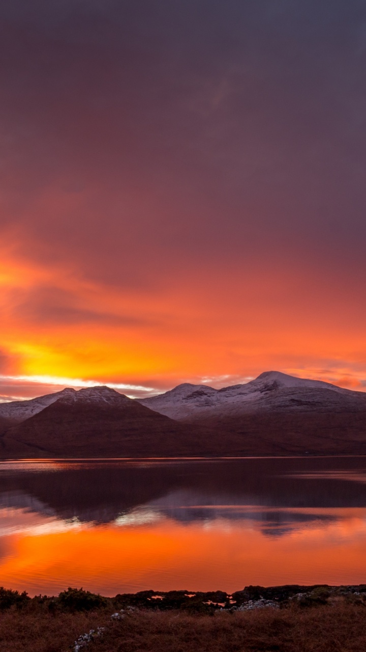 Обои облако, вода, атмосфера, гидроресурсы, гора в разрешении 720x1280