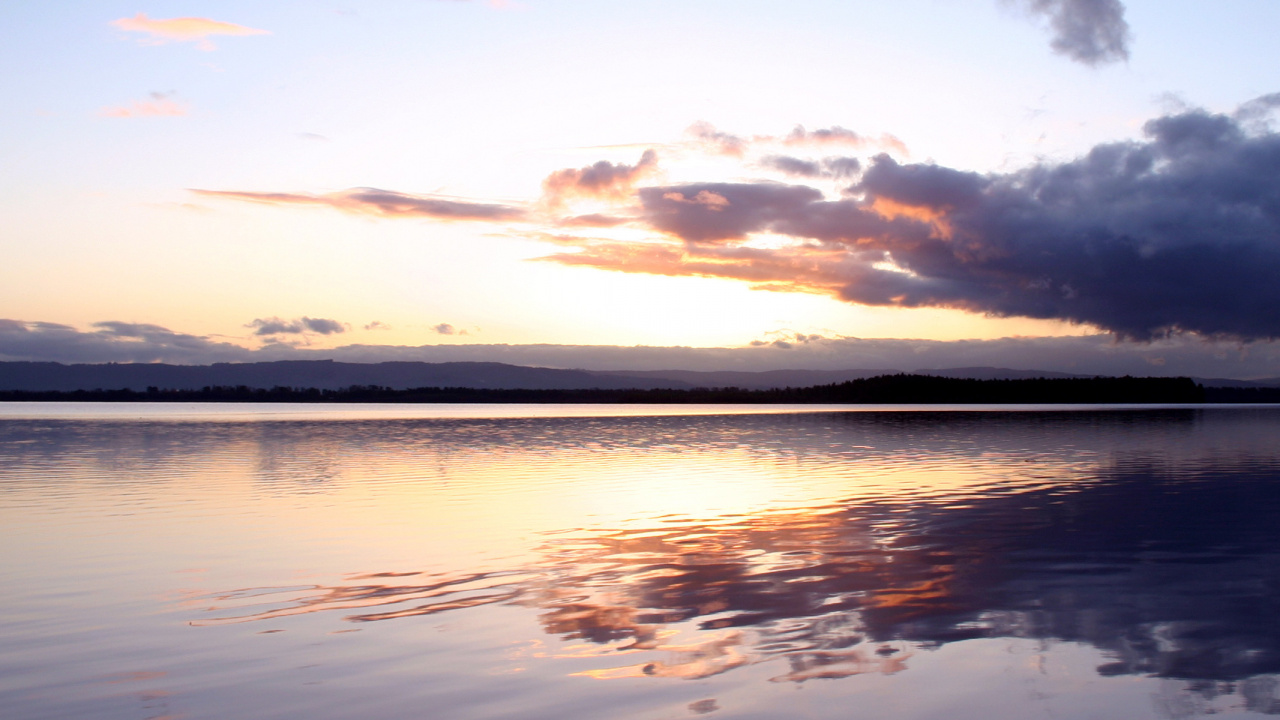 Обои отражение, горизонт, облако, вода, закат в разрешении 1280x720