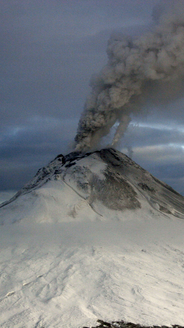 Обои стратовулкан, вулкан, щитовой вулкан, лава, потухший вулкан в разрешении 750x1334